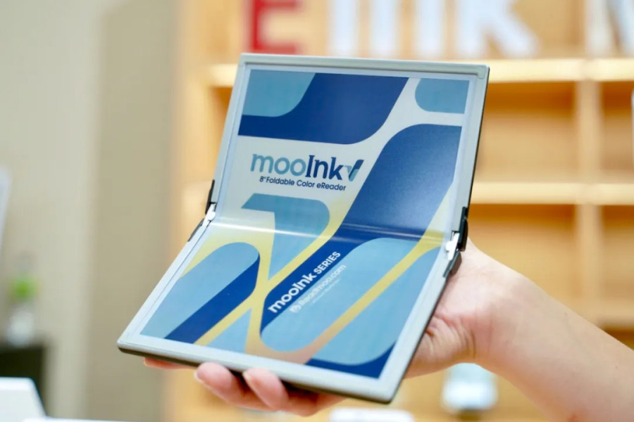 Readmoo MooInk V: lankstomas spalvotas E Ink ekranas atveria naujas galimybes skaitymui