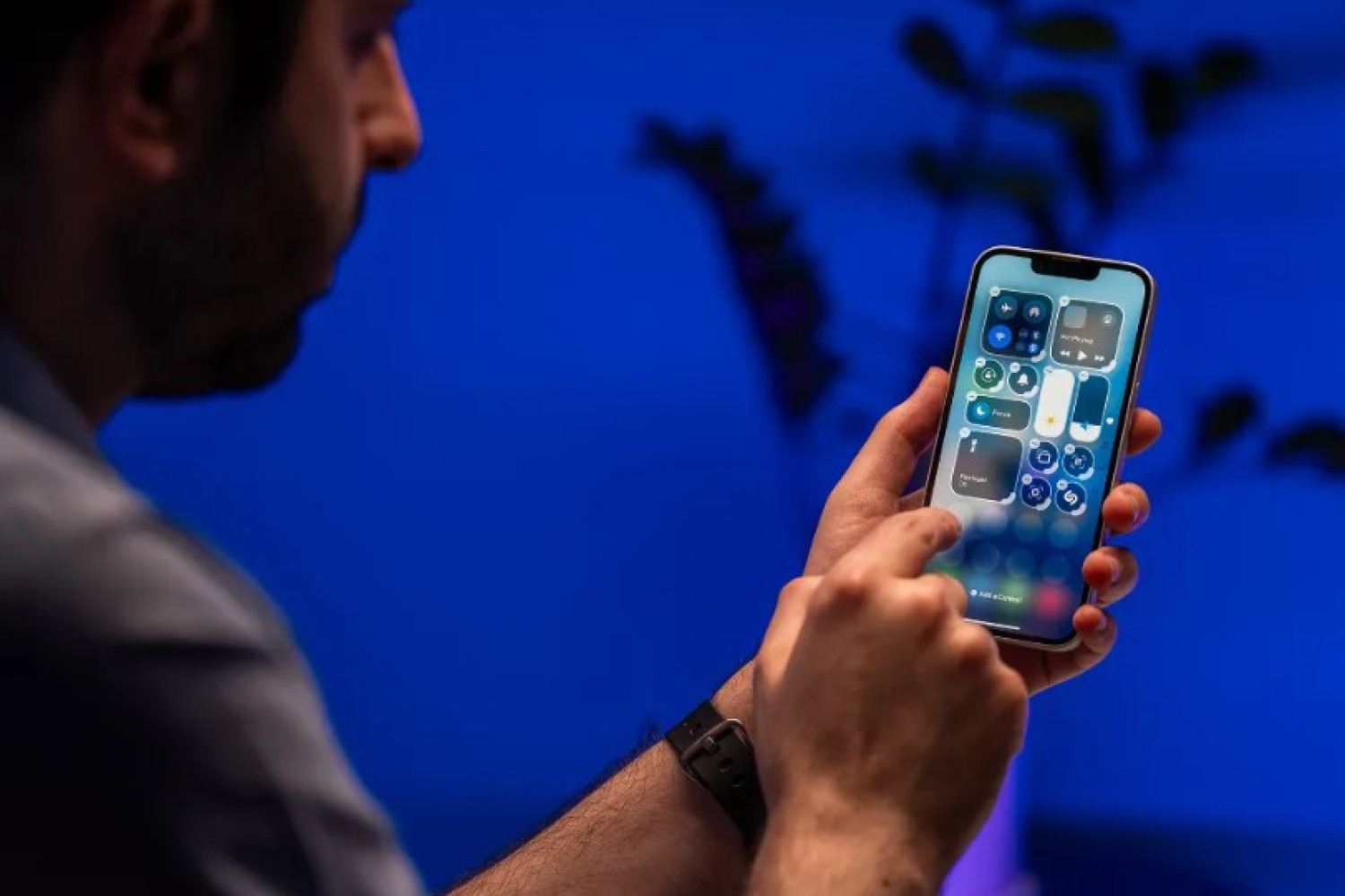 Apple pasiruošusi pradėti iPhone gamybą JAV: laukiama robotizuotų technologijų proveržio