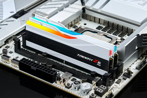Naujas DDR5 atminties greičio rekordas: pasiekta net 12 774 MT - s riba