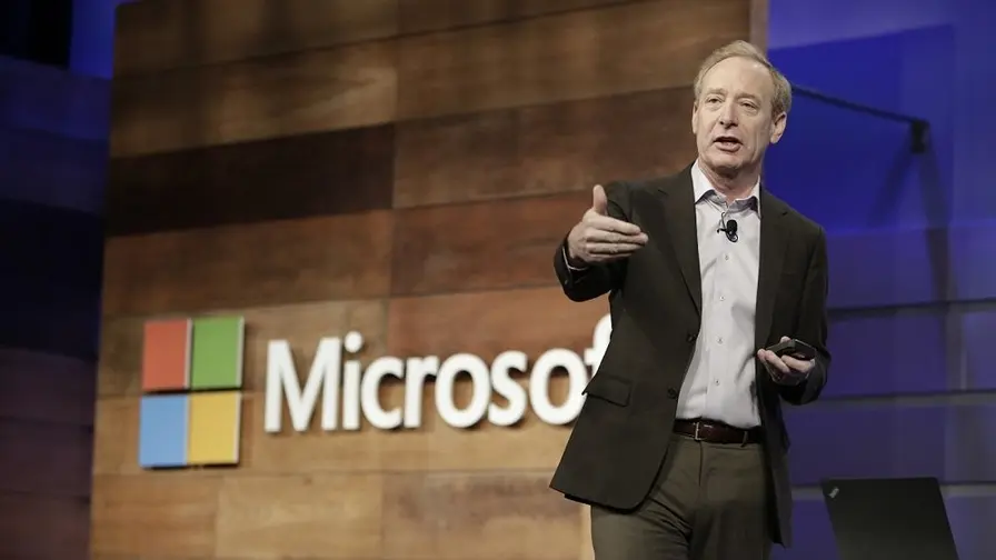 Microsoft komunikacijai vadovaus Bradas Smithas dabar