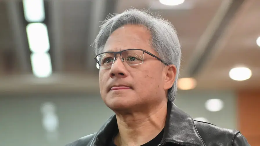 Nvidia: AI lustų paklausa kitąmet gali padvigubėti