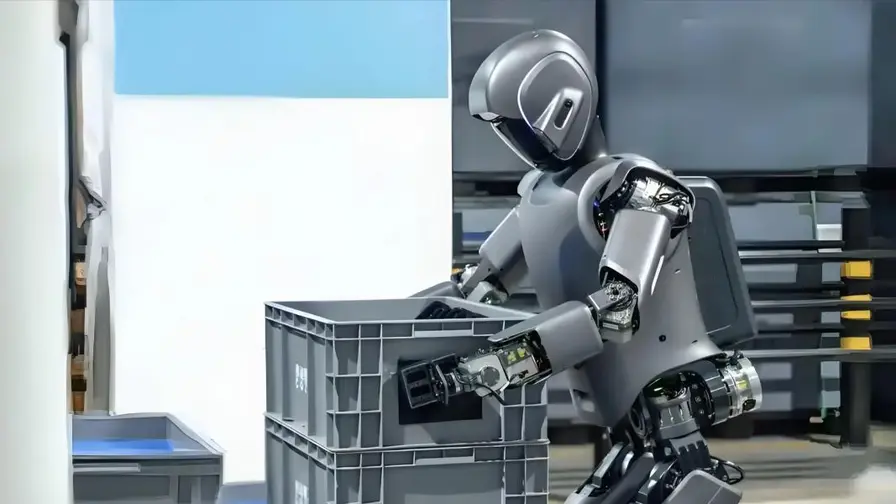 Amazon sandėlių robotai kelia saugumo riziką darbuotojams