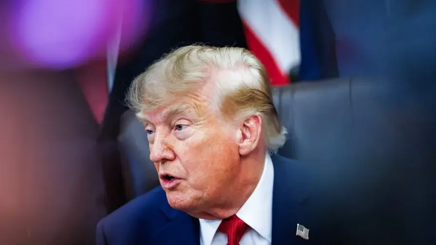Trumpas siekia uždrausti dirbtinio intelekto terminą