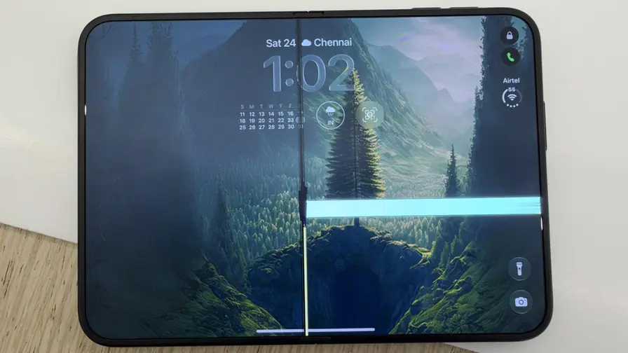 „iPhone Duo“ ekrano gedimai siejami su vyrių mechanizmu