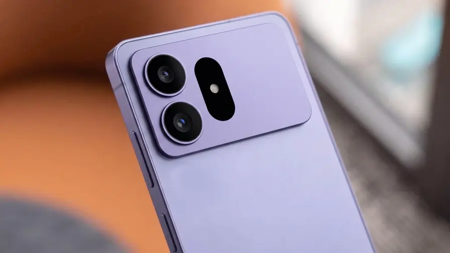 Galaxy S27 Ultra ekrano rėmeliai bus kiek storesni Galaxy S27 Ultra ekrano rėmeliai bus kiek storesni