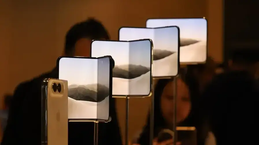 Sulankstomas „iPhone Duo“ Lietuvoje kainuoja nuo 2389 €