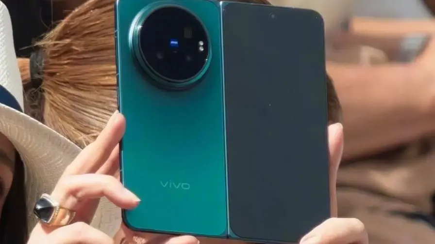Vivo X Fold 6 pasauliui pristatytas su AI funkcijomis